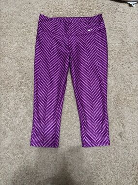 Women’s Nike Purple Patterned Athletic Leggings. Excellent condition. Large.